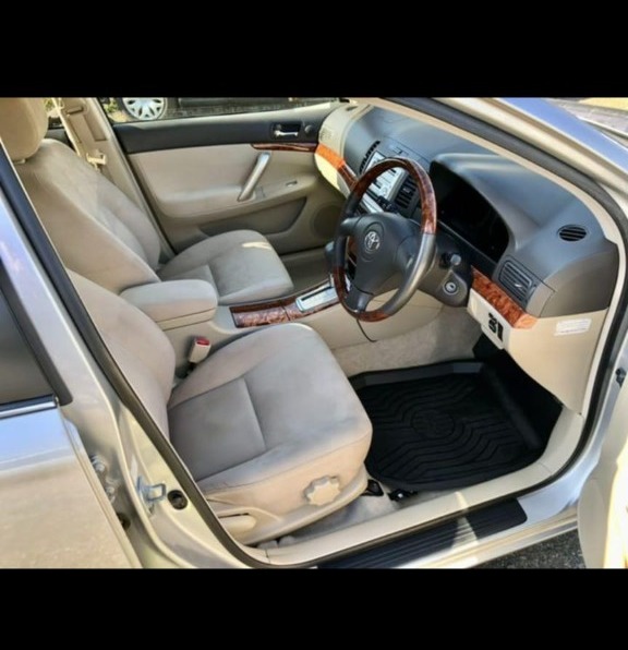 2005 Toyota Premio (Silver)